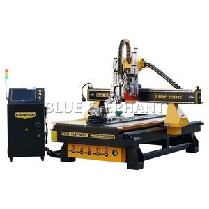 máquina de torneado CNC