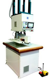 máquina de soldar de altas frecuencias / AC / controlada por PLC / neumática