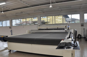 máquina de corte CNC