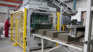 máquina para fabricación de bloques de hormigón