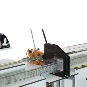 máquina de corte con guillotina