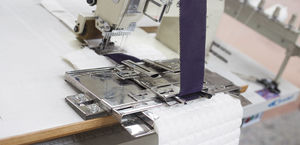 máquina de coser con 12 agujas