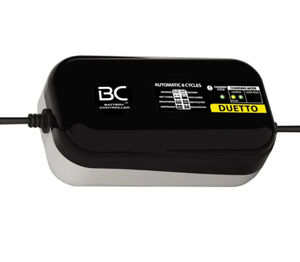 cargador de baterías de mesa