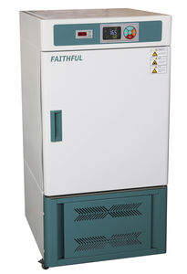 incubadora de laboratorio