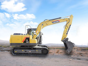 excavadora intermedia