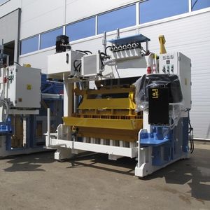máquina para fabricación de bloques de hormigón