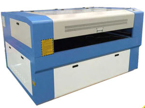 máquina de corte láser CO2