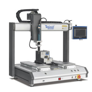 máquina de atornillado robotizada