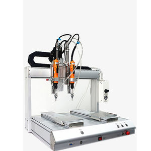máquina de atornillado robotizada
