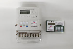 contador de energía eléctrica trifásico