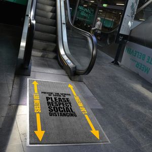 alfombra antisuciedad / de plástico / con logo personalizado / de alta visibilidad