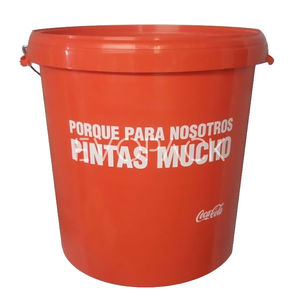 cubo de plástico
