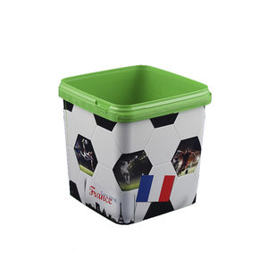 cubo de plástico