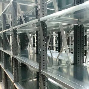sistema de estanterías depósito de almacenamiento