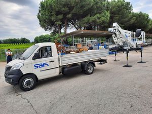 cesta elevadora montada en tractor 1