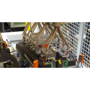 máquina remachadora automática