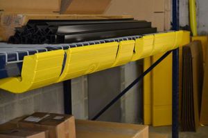 protector de racks con absorbedor de choques