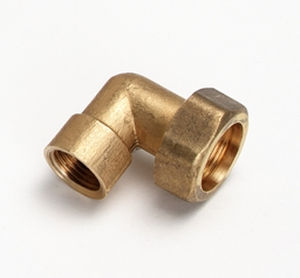 racor de rosca / con anillo cortante / de ángulo recto / neumático