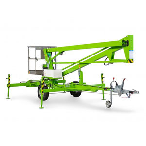 cesta articulada de tracción / alimentada por batería / hidráulica / diésel