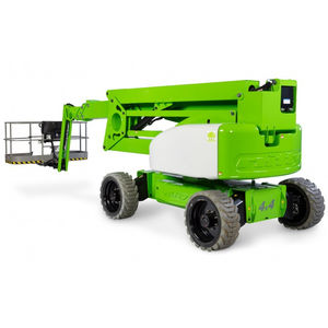 cesta articulada autopropulsada / compacta / diésel / híbrida