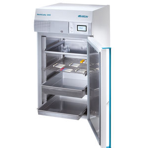 incubadora de laboratorio