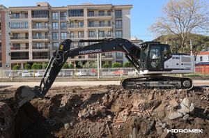 excavadora intermedia