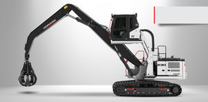 excavadora intermedia