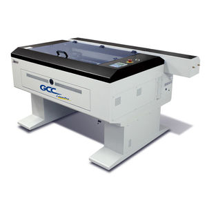 máquina de corte láser CO2