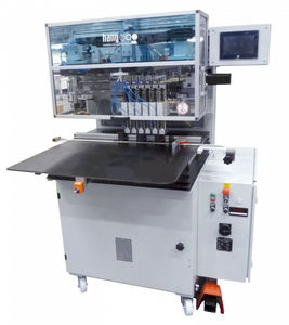 máquina perforadora de papel