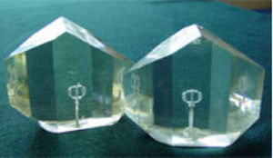 cristal de titanil-fosfato de potasio KTiOPO4 KTP