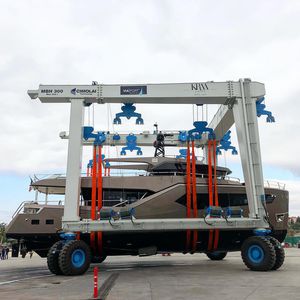 travel lift
