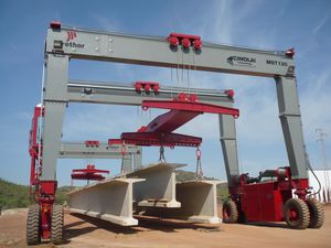 carretilla elevadora de tipo straddle (horcaja) para vigas prefabricadas de hormigón