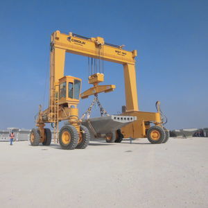 carretilla elevadora de tipo straddle (horcaja) para vigas prefabricadas de hormigón 1