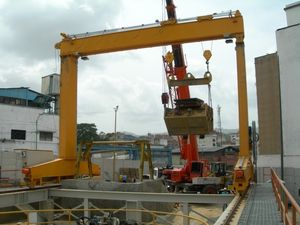 carretilla elevadora de tipo straddle (horcaja) para la ingeniería civil 1