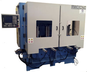 fresadora CNC universal