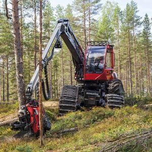 cosechadora forestal con neumáticos