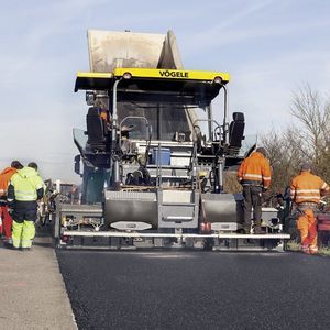 pavimentadora de asfalto
