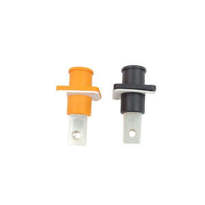 conector de alimentación eléctrica 1
