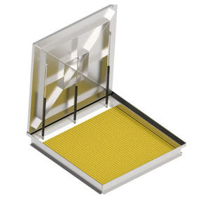 tapa de registro triangular