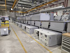 máquina de deposición por pulverización catódica horizontal en línea