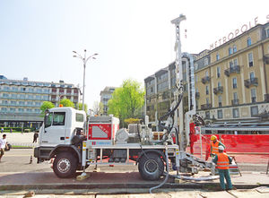 perforadora montada en camión