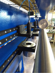máquina perforadora para films de plástico 1
