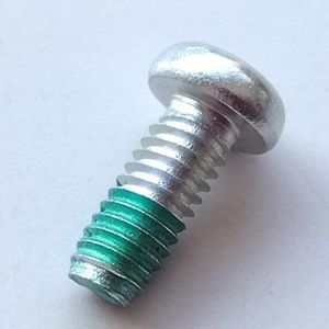 tornillo para metal