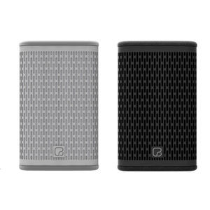 altavoz fijado en escuadra