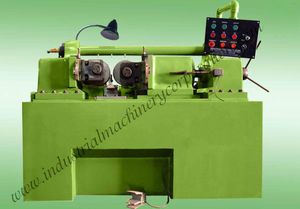 máquina laminadora de roscas