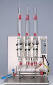 destilador de laboratorio