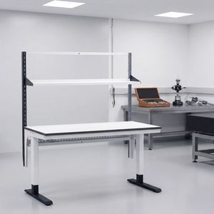 puesto de trabajo para ensamblaje