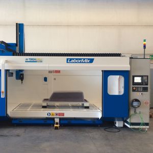 fresadora CNC 5 ejes / vertical / tipo puente / con mesa fija