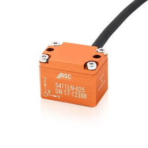 acelerómetro triaxial