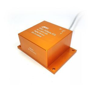 acelerómetro triaxial